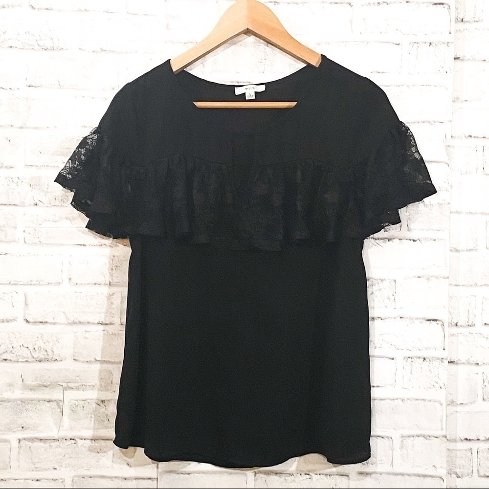 Mine Lace Black top
